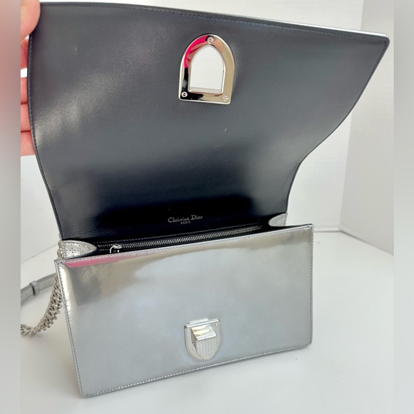 Christian Dior Diorama Silver Flap Shoulder Bag - Picture 13 of 16
